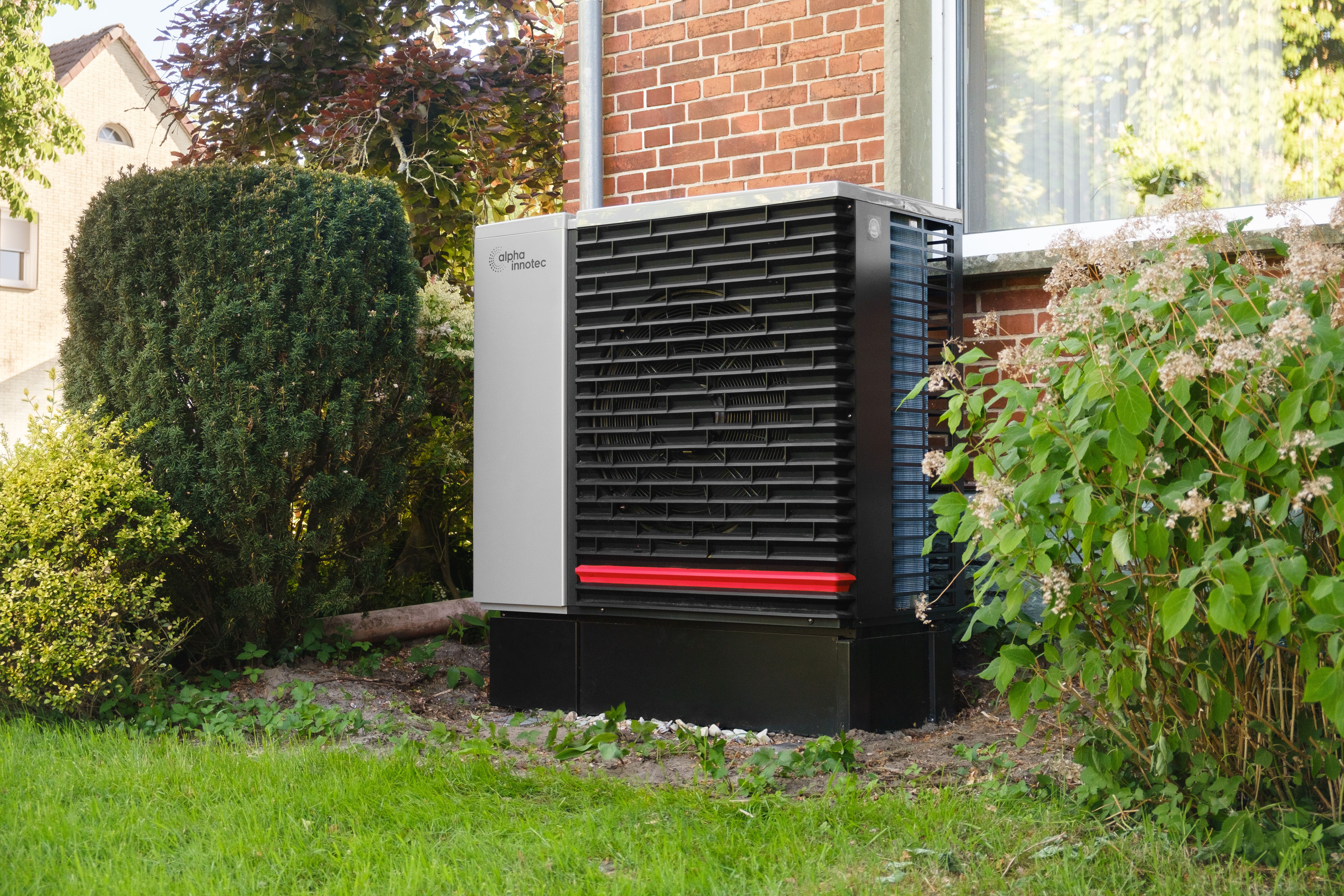 Pool Heat Pumps: How a Cover Cuts Your Running Costs